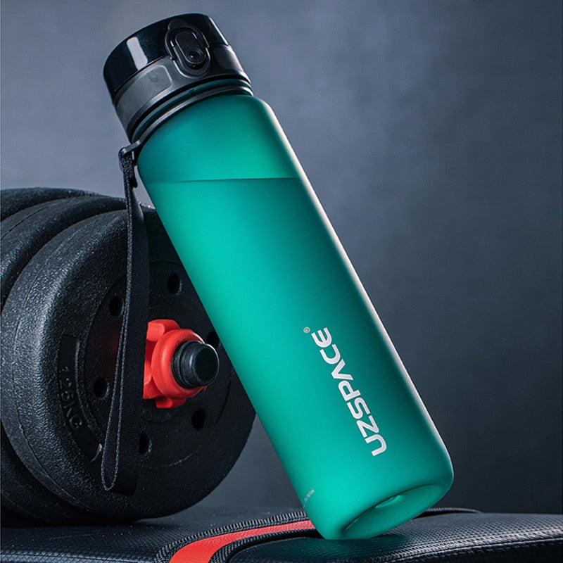 Hot Sale Sports Water Bottle 500/1000ML Protein Shaker Outdoor Travel Portable Leakproof Drinkware Plastic Drink Bottle BPA Free